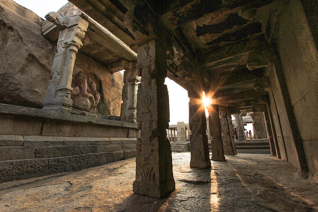 LEPAKSHI_TEMPLE_